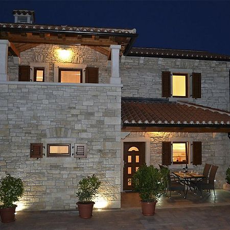 Holiday Home Mate Tinjan Δωμάτιο φωτογραφία