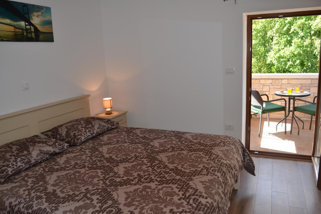 Holiday Home Mate Tinjan Δωμάτιο φωτογραφία